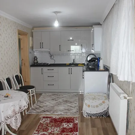 Emin Village Apartamento